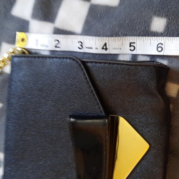 Anne Klein Black and Gold Shoulder Clutch Hand Bag - Picture 12 of 14
